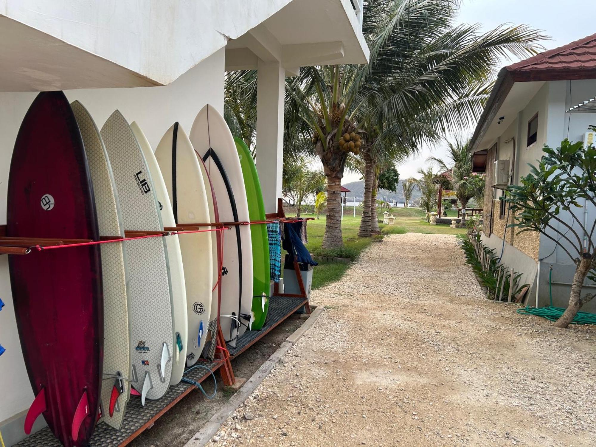Mama Nings Beach Hotel Sekongkang المظهر الخارجي الصورة