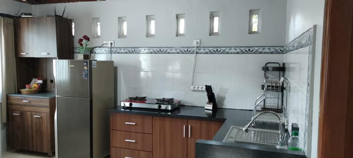 Mama Nings Beach Hotel Sekongkang المظهر الخارجي الصورة