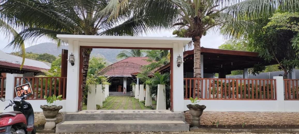 Mama Nings Beach Hotel Sekongkang المظهر الخارجي الصورة