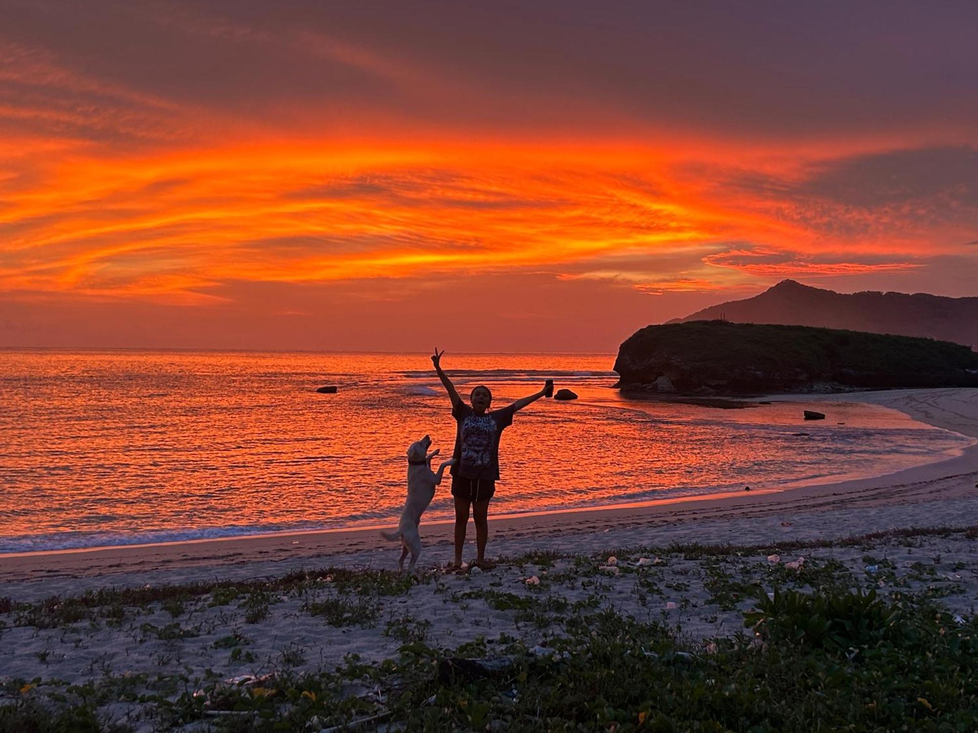 Mama Nings Beach Hotel Sekongkang المظهر الخارجي الصورة