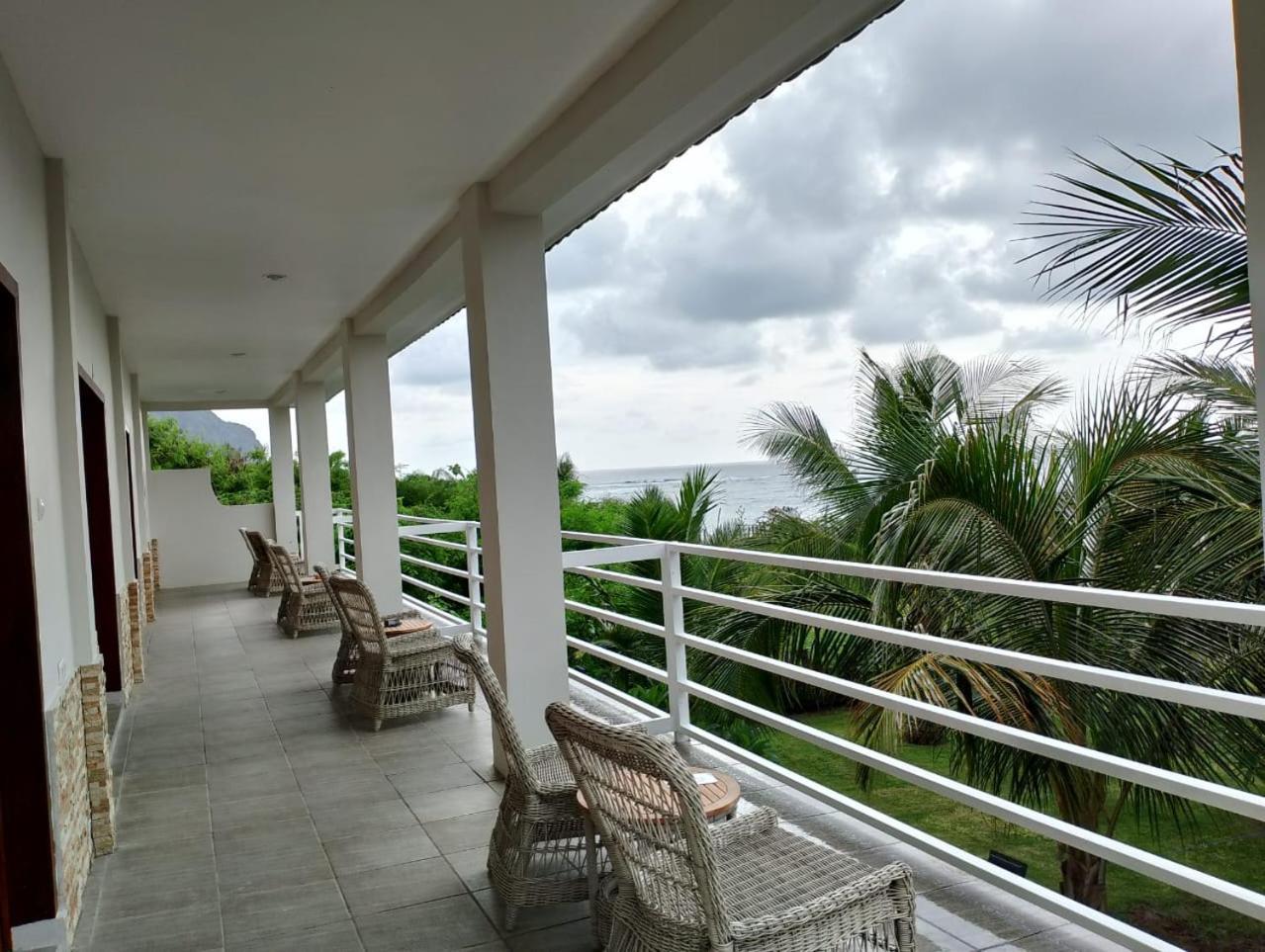 Mama Nings Beach Hotel Sekongkang المظهر الخارجي الصورة