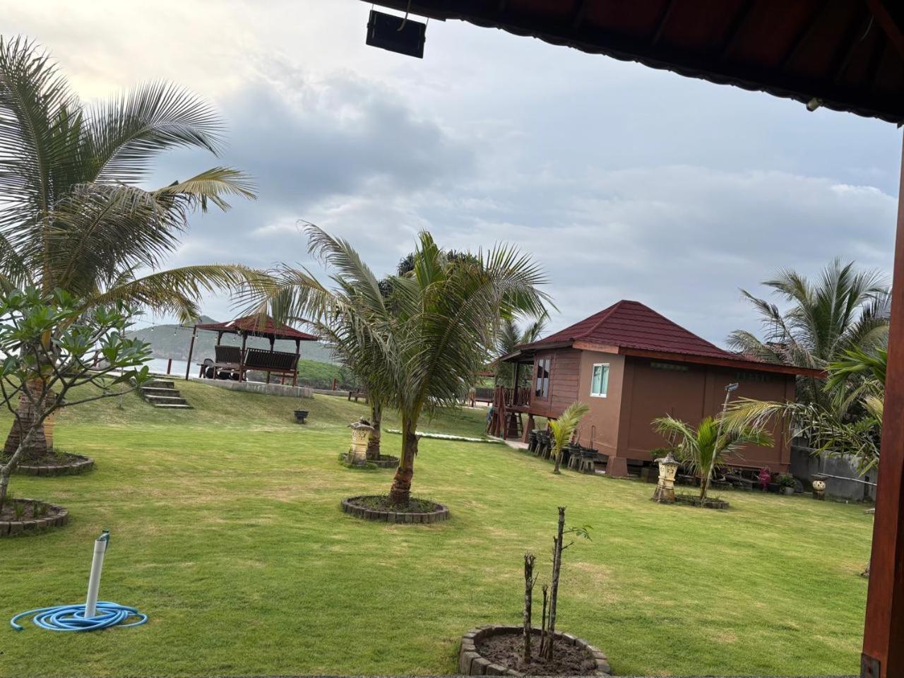 Mama Nings Beach Hotel Sekongkang المظهر الخارجي الصورة